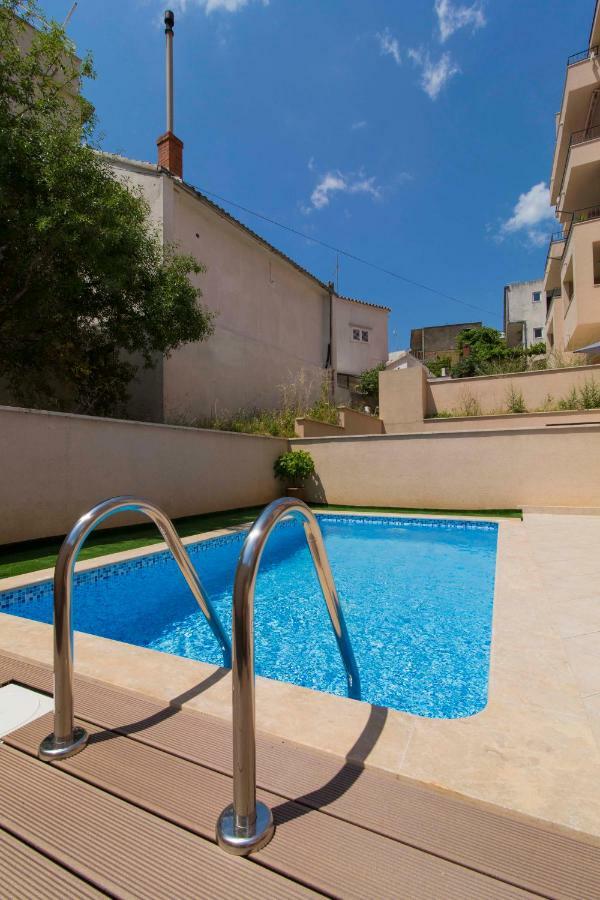 Apartman S Bazenom U Centru Apartment Makarska Exterior photo